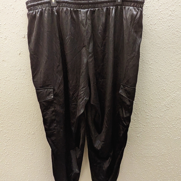 Women's Plus Satin Joggers - Picture 4 of 4